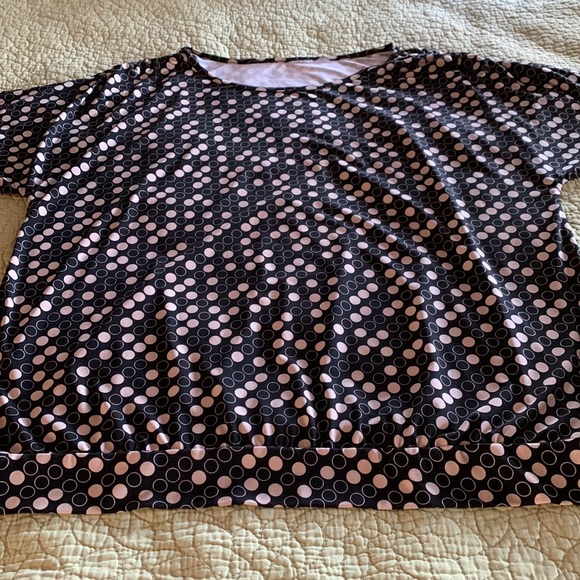 Black and White Polka Dot Tunic Top * 1X - Picture 4 of 11